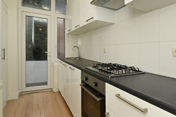 Medium property photo - Van Musschenbroekstraat 143, 2522 AL Den Haag